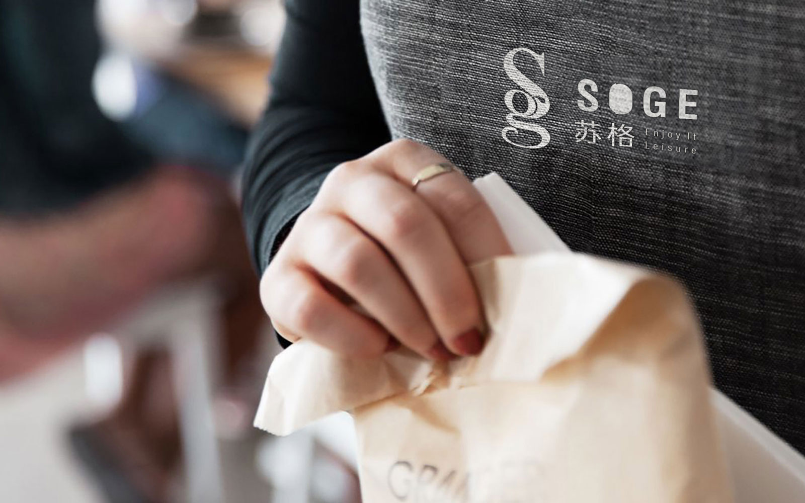 7d84e2995581c9ee84524e33929216621568199820.jpg 07.jpg